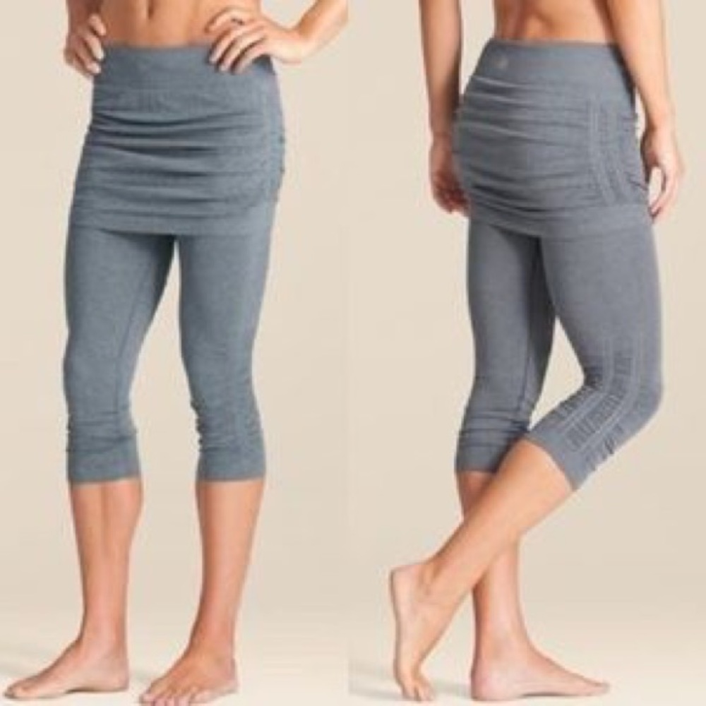 SOLD❌ m e r Seamless Skirt Cropped leggings size s